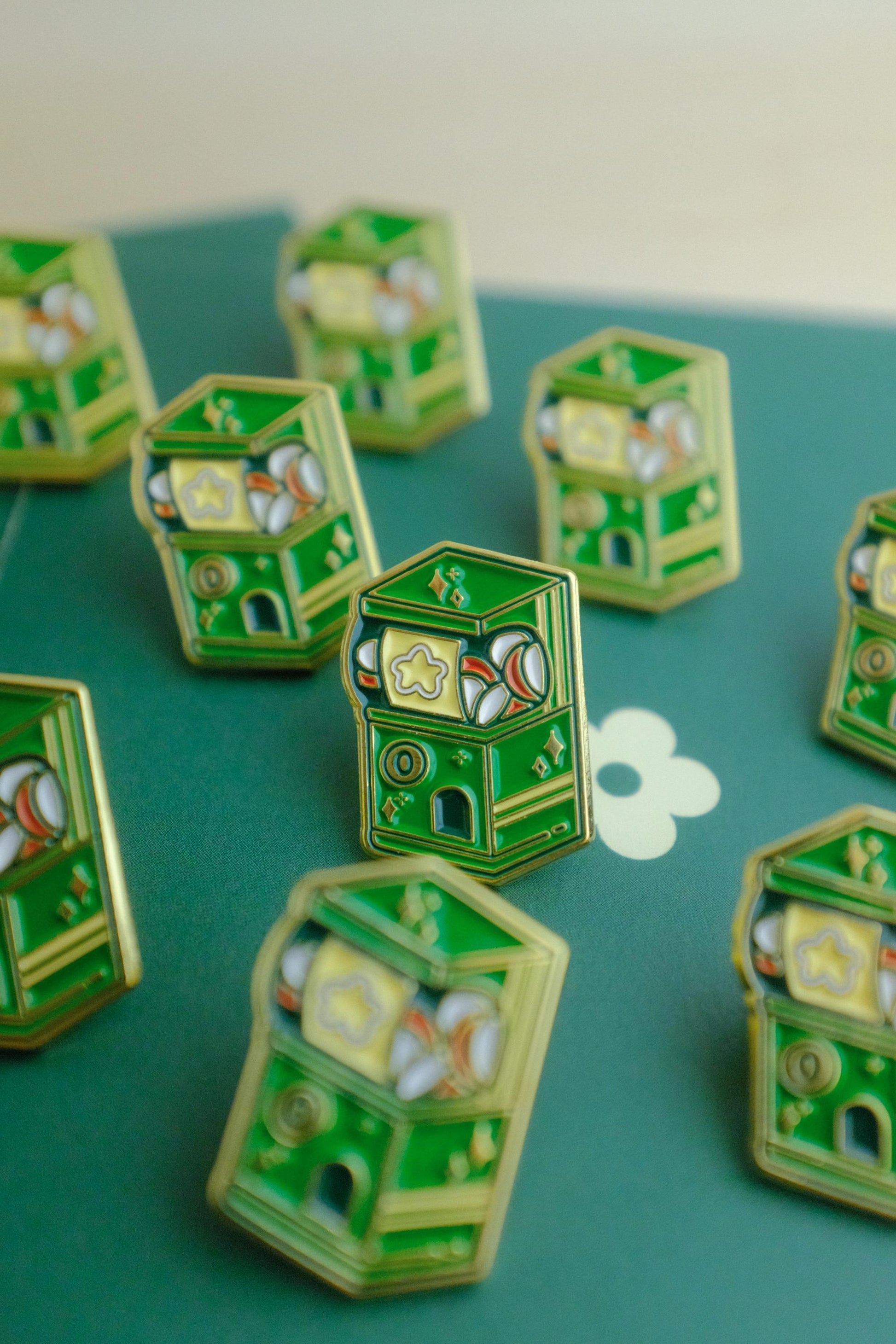 Gashapon Machine Enamel Pins | Gashapon Machine Pins | Gaming Enamel Pins | Vending Machine Enamel Pins | Japanese Pins | Gashapon Machine